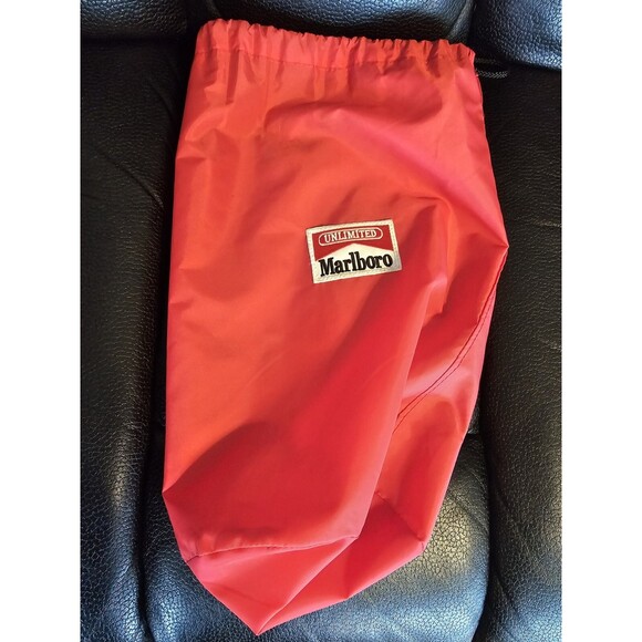 Marlboro Unlimited Vintage Red Sleeping Bag Carrying Bag Plaid Flannel Lined - Picture 4 of 8